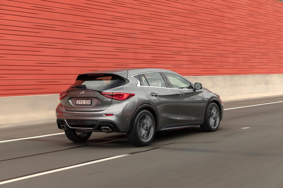  Infiniti Q30S 2.0t 2018 года  (AU) (фото 9 из 37)